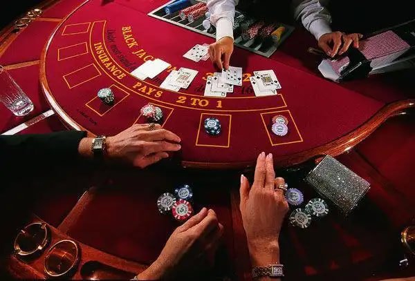 Hongkong Pools results display and payout calculation on padang